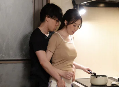 Người phụ nữ trong nhà phang con chồng